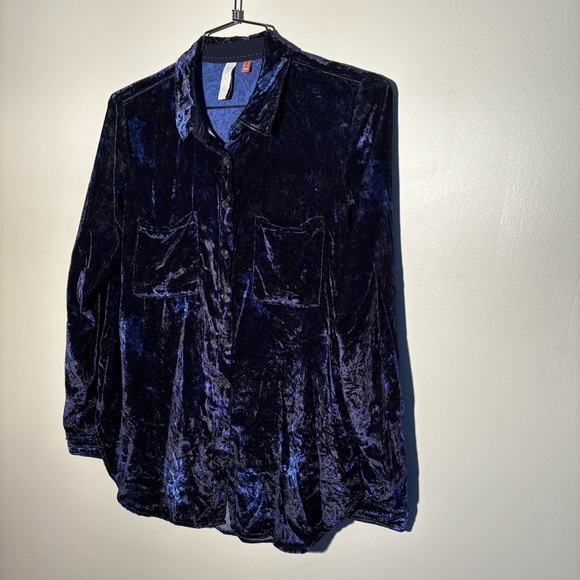 Pilcro Anthropologie Mara Relaxed Velour Button Down Shirt - Picture 7 of 13